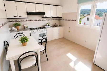 Hermedesuxo - - Floor B Appartement